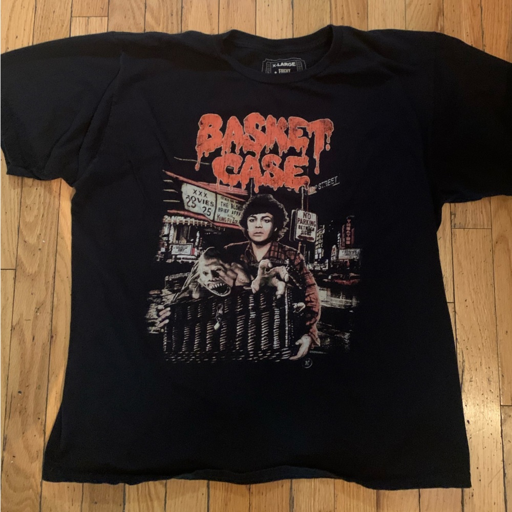 Basket Case. T-Shirt. XL. Fright Rags.